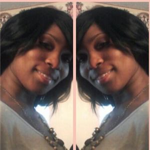 Meet your Posher, Monique